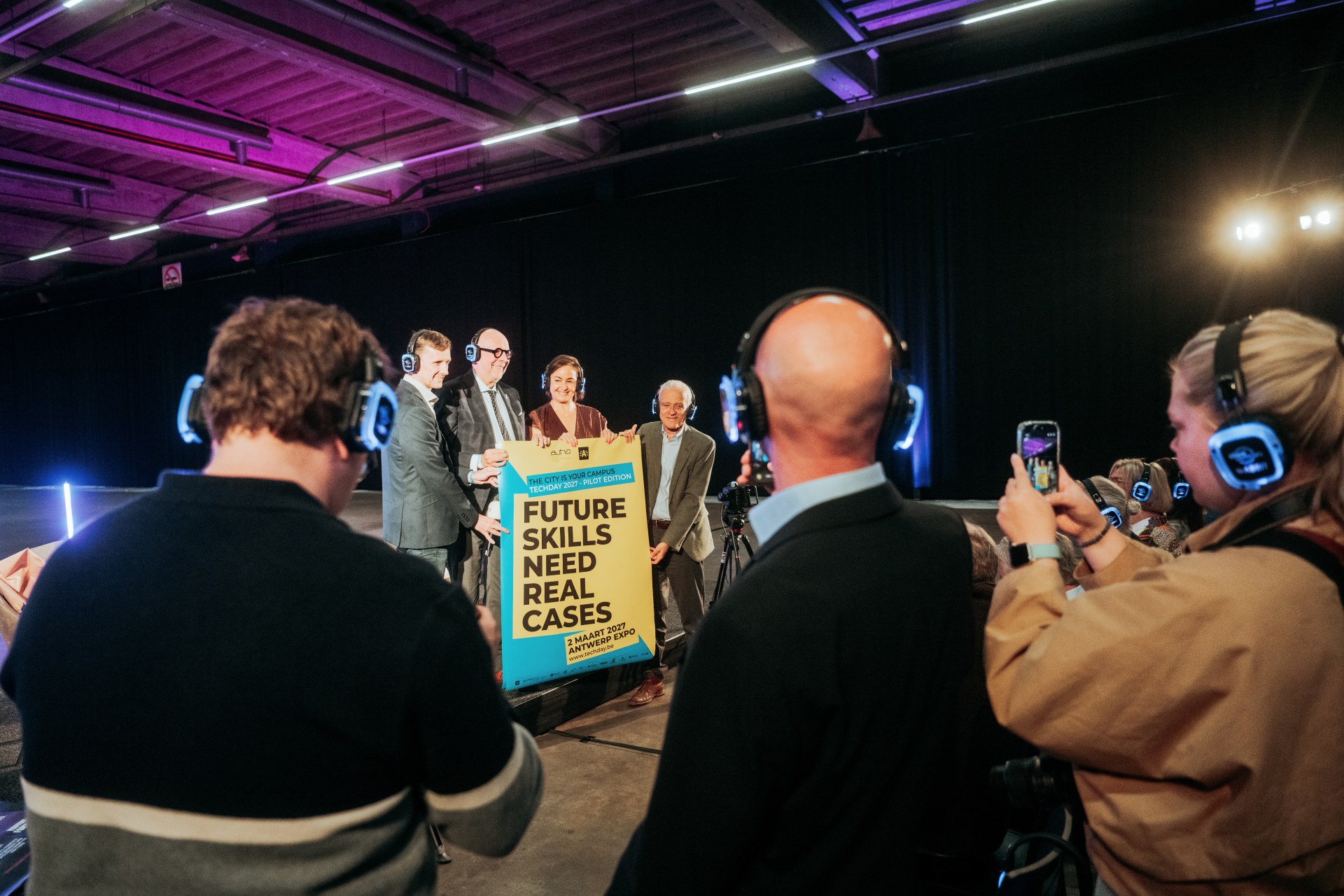 Een tijdelijke campus brengt Antwerpse scholieren, studenten en bedrijven samen.